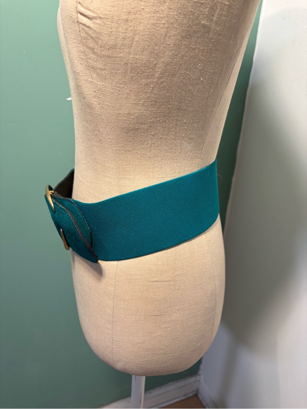 Vintage 1980’s Wide Teal Suede and Elastic Waist Belt with Gold Crescent Buckle - Picture 3 of 5